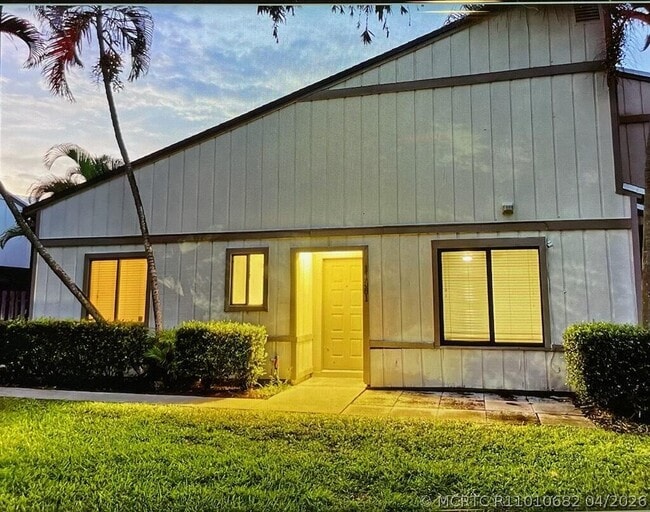 Building Photo - 11881 Sturbridge Ln