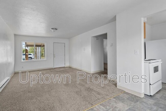 Photo - 130 N 4th Ave