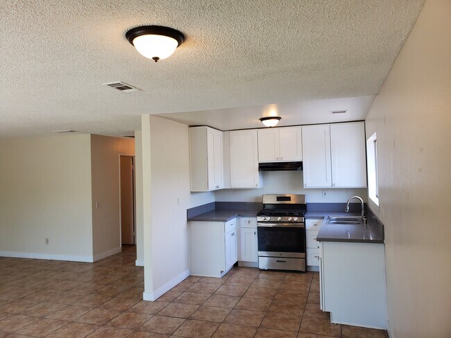 1116 Oxford Dr Unit D