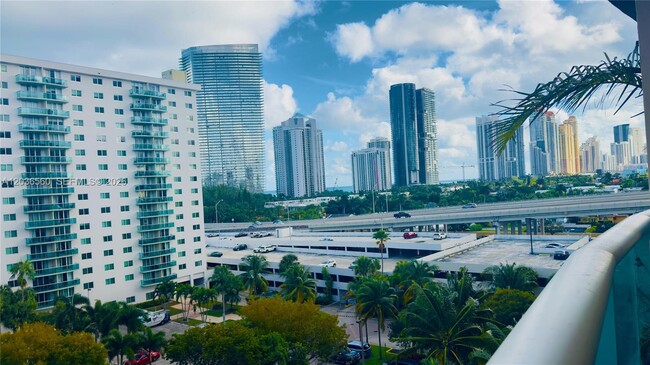 Photo - 19390 Collins Ave Unidad 624
