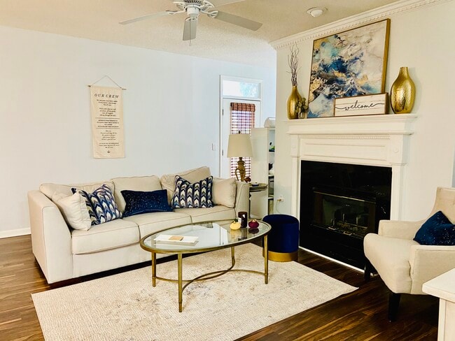 Photo - 609 McGill Park Ave NE Unit 609