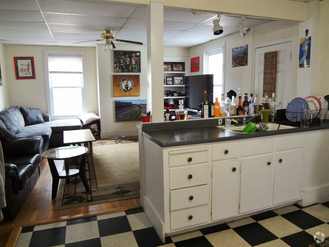 Building Photo - 45 Franklin St Unit 2 Rental