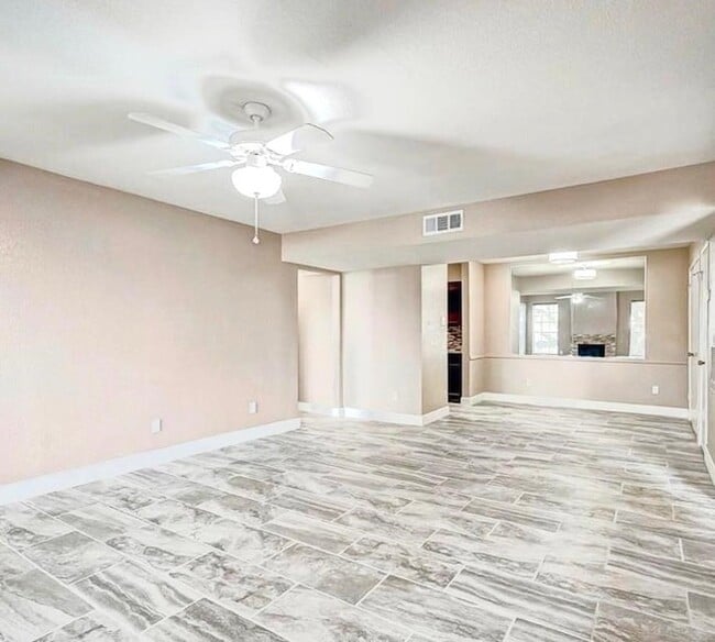 Photo - 6606 De Moss Dr Unit 1014