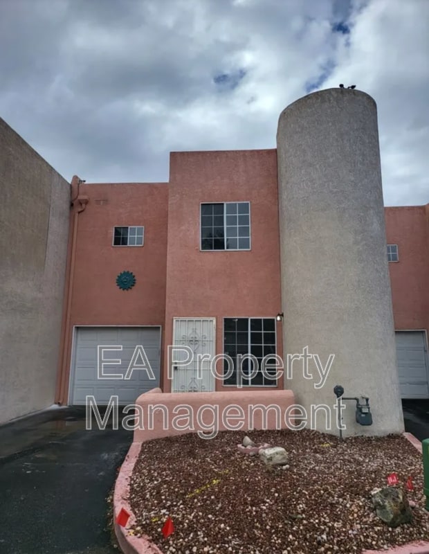 Building Photo - 1220 Rosemont Ave NW