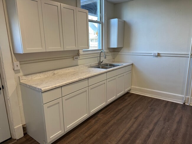 Photo - 3036 W Maryland St Unit A