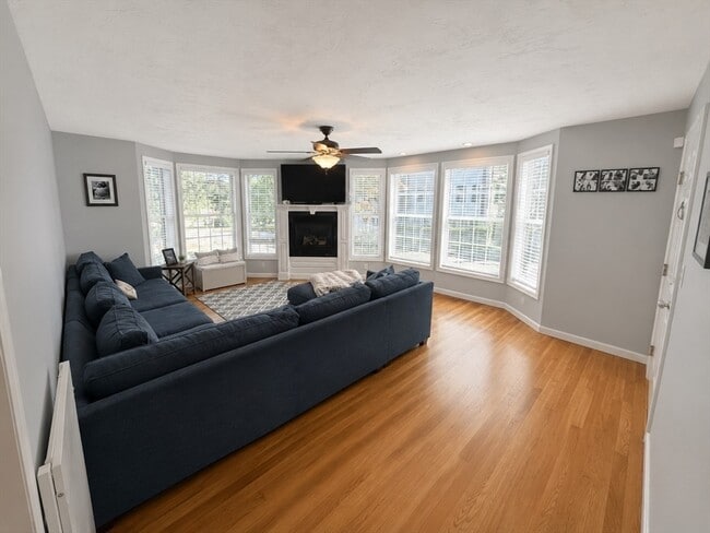 Photo - 571 Freeport St Unit 2