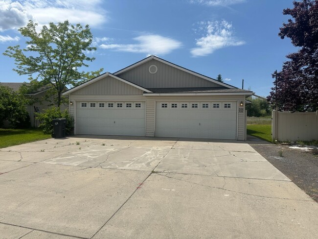 Photo - 3130 Meadow Glen Ln Unidad 3132