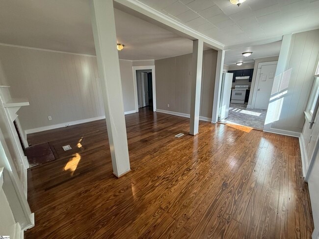 Photo - 801 Perry Rd