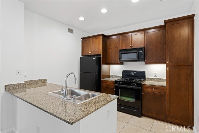 Photo - 1158 Scholarship Condo