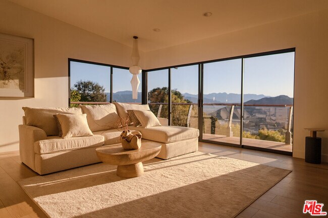 Photo - 7802 Torreyson Dr