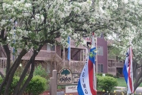 The Oaks of Lake Bluff