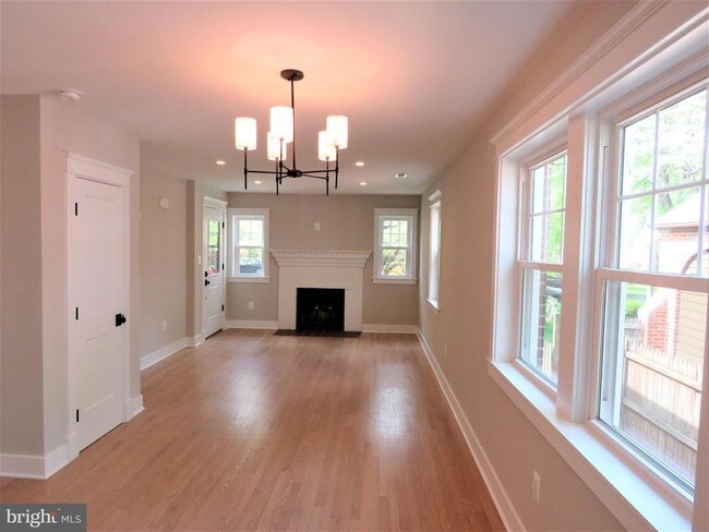 Photo - 4823 Western Ave