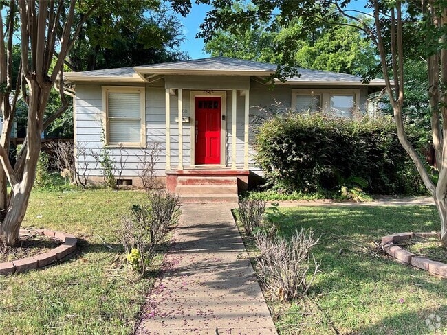 Building Photo - 1008 E 38th 1/2 St Rental