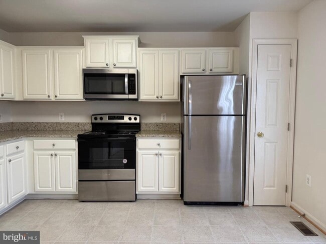 Photo - 109 Merrill Ct