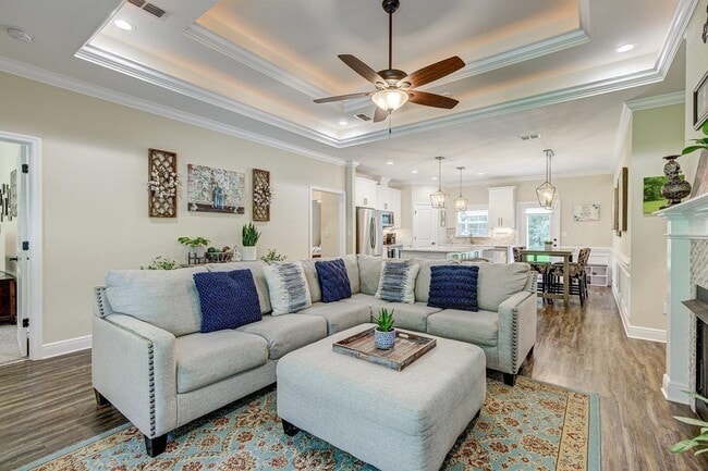 Photo - 6186 Hugh Rd