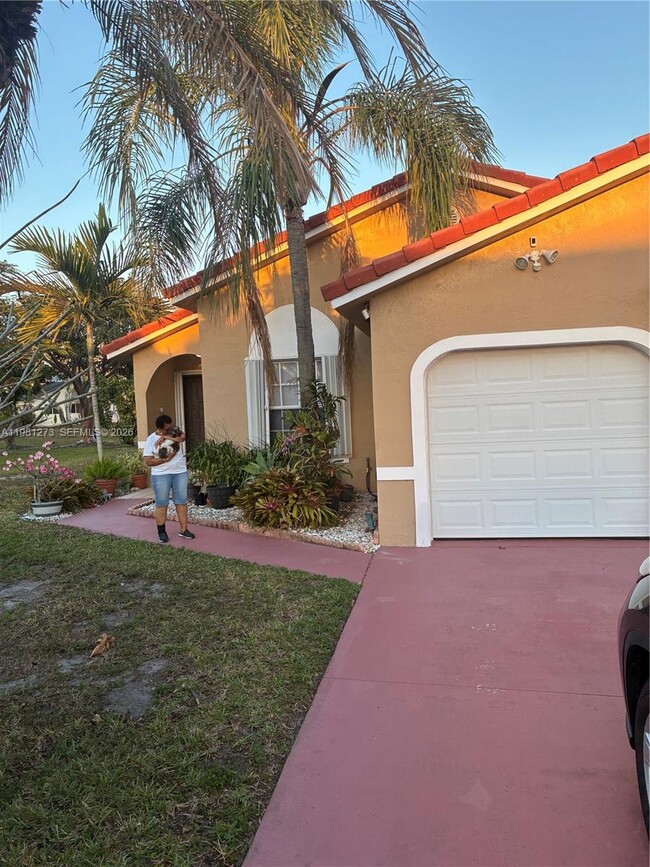 Building Photo - 18175 NW 61st Ave Unit 0