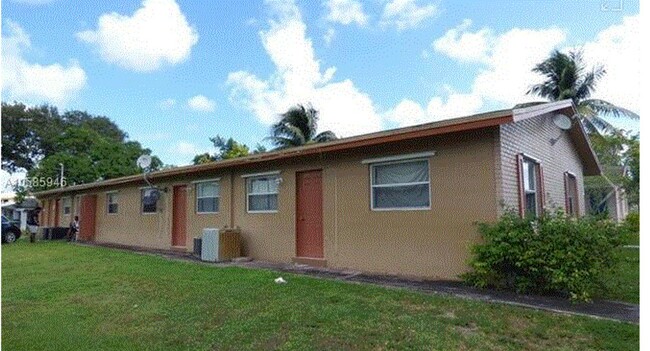 Building Photo - 497 NW 40 Ct Oakland Park, FL 33309