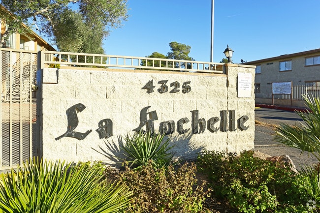 La Rochelle Apts.