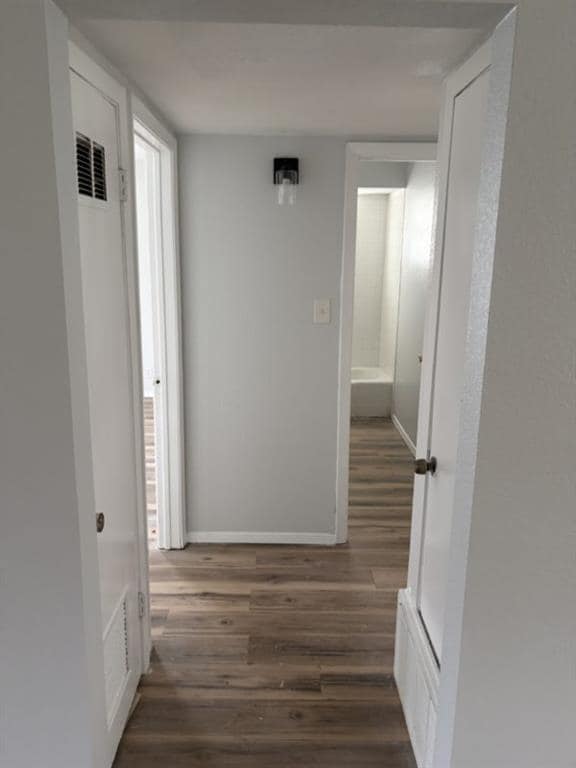 Photo - 606 W 4th St