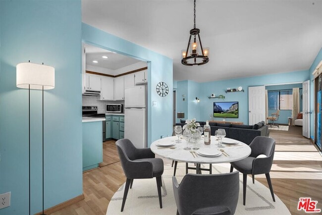 Photo - 5651 Windsor Way Unidad 102