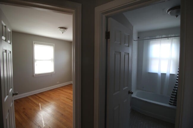 Photo - 2901 W Farragut Ave