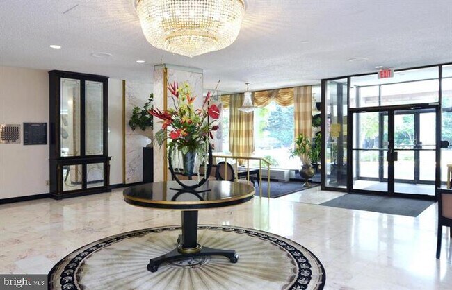 Photo - 11801 Rockville Pike Unidad 1001