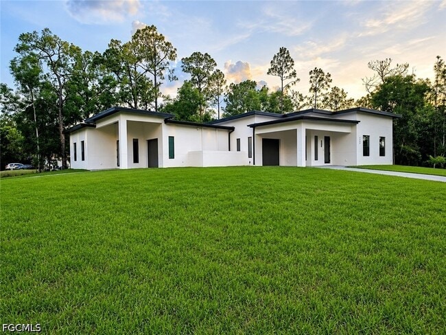 Building Photo - 2402 George Ave S