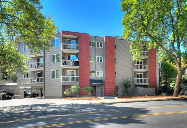 Roosevelt Place Apartments - Roosevelt Place Apartments