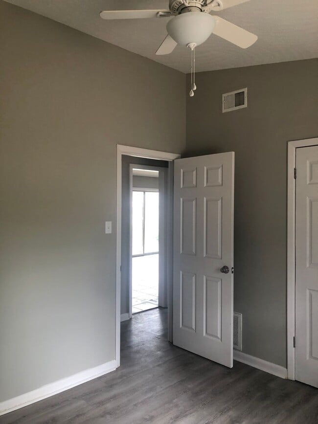Photo - 811 Bellevue St
