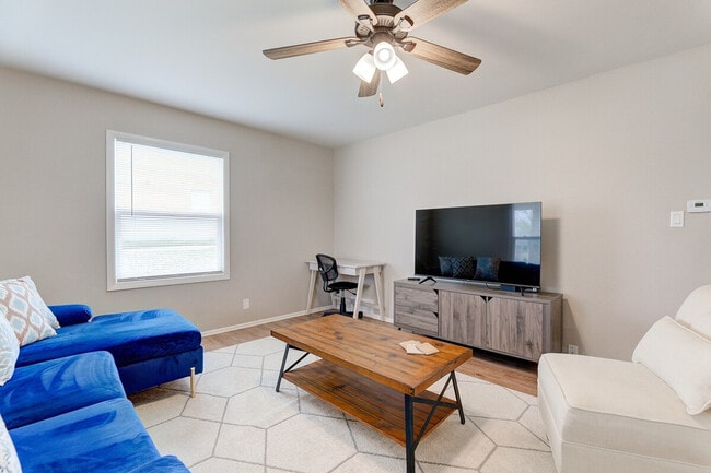 Photo - 2421 Saratoga Rd Unit ID1296515P