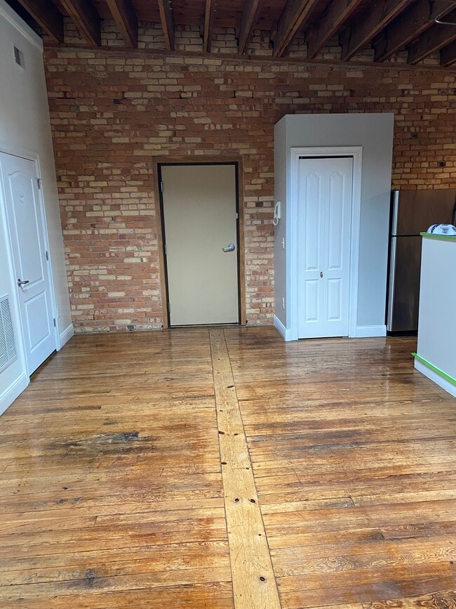 Photo - 1133 S Washington Ave Unit Loft #4