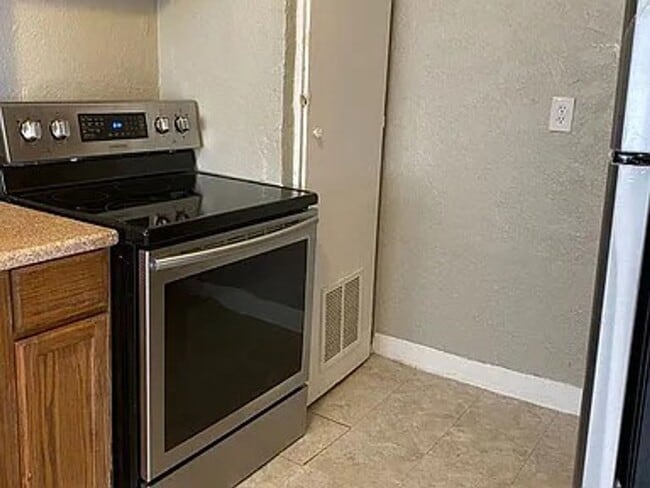 Photo - Charming 1 Bed Near Plaza District | Historic Character + Secure Entry Unit D