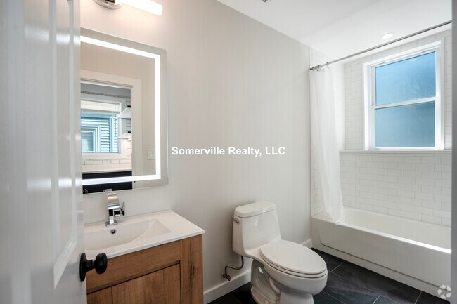 Building Photo - 27 Linden St Unit 3 Rental