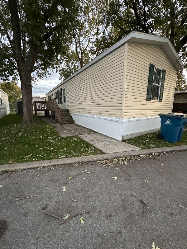 Building Photo - 14139 S Western Ave