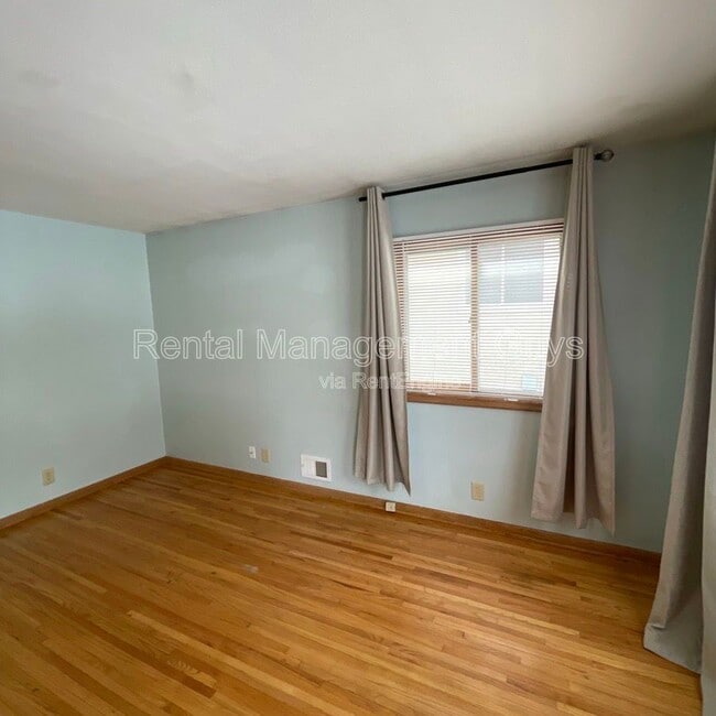 Photo - 5743 Xerxes Ave S