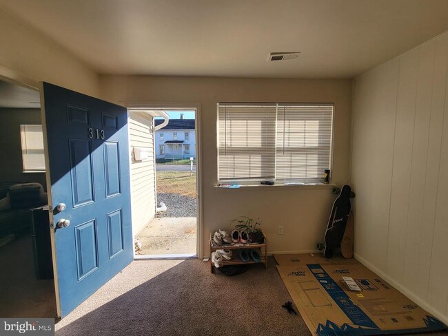 Photo - 313 Ellis St