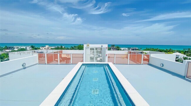 7744 Collins Ave Unit 19