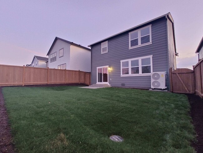 Photo - 1429 SW Pendleton Way