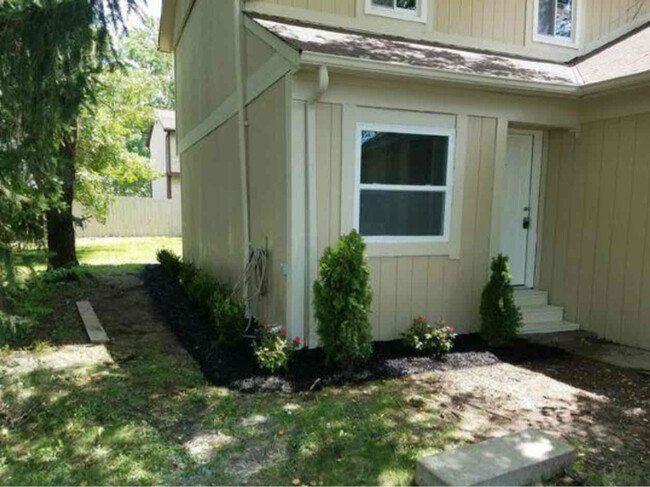 Building Photo - 922 Tradewind Dr Rental
