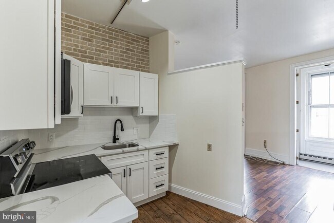 Photo - 141 N 21st St Unit 2F