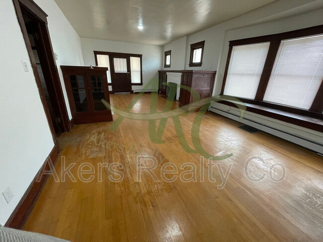Photo - 1124 Lake Ave