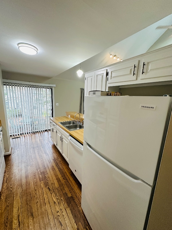 Photo - 714 Autumn Trce