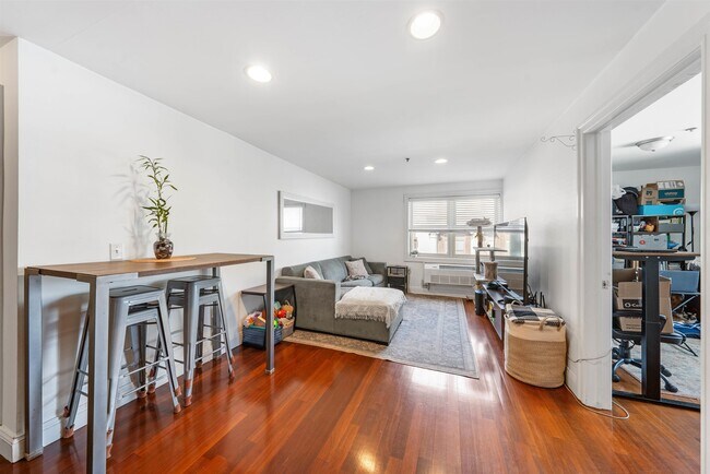 Photo - 1720 New York Ave Unit 307