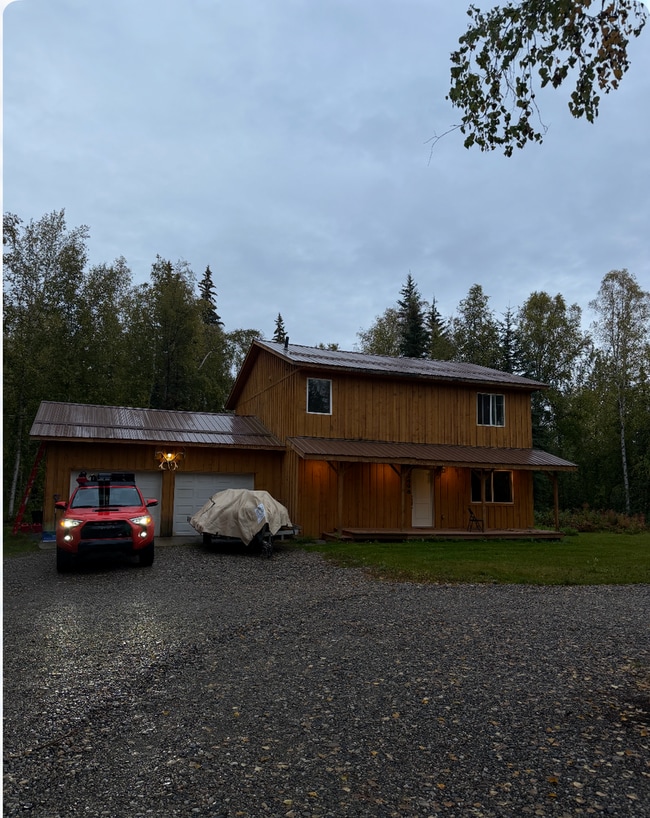 Photo - 2498 Schutzen St