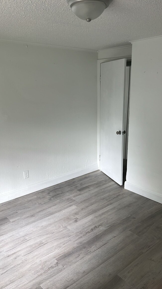 Photo - 4929 N Pine Hills Rd Unit 2 bedroom