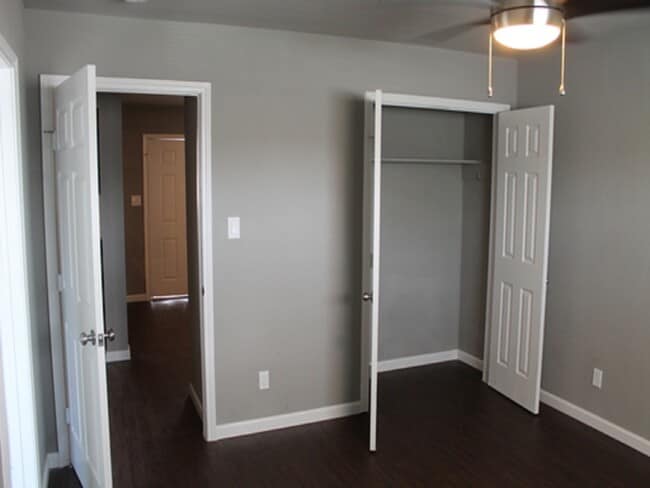 Building Photo - 2801 Carrolton St Unit 1