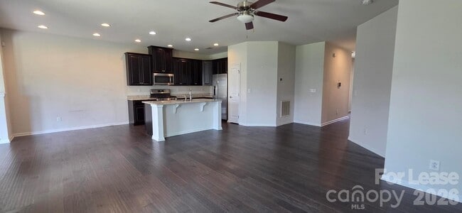 Photo - 7347 Raylee Ave SW