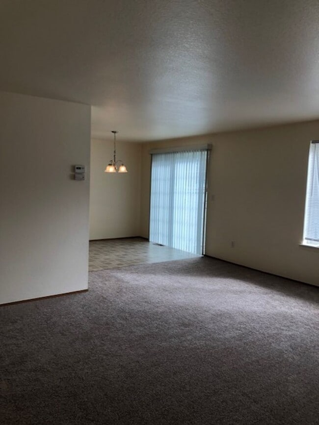 Photo - 15308-15310 Berry Valley Rd SE