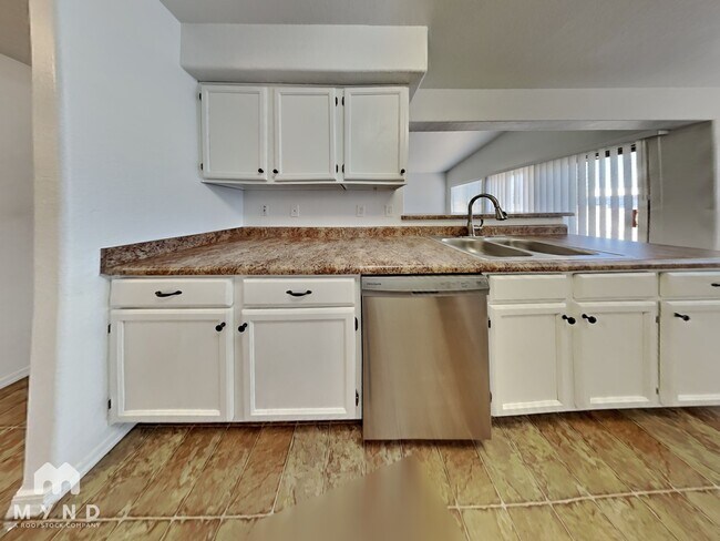 Photo - 5862 E Norwood St