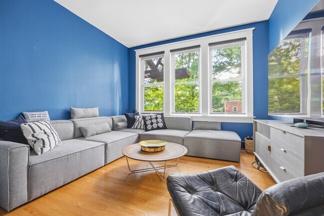 Photo - 4132 Roland Ave